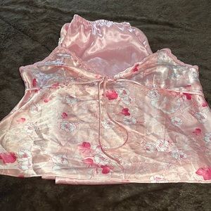 Beautiful, pink flower pajama set.